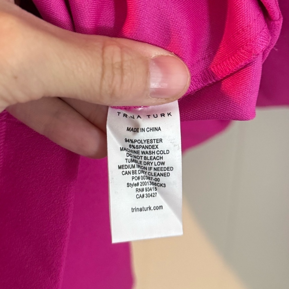 Trina Turk Hot Barbie Pink Long Statement Sleeve Split Neck Shift Dress 8 - Picture 9 of 11